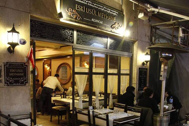 Eski Usul Meyhane Konak Izmir